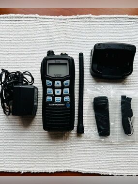 ICOM IC-M36 FLOATING HANDHELD MARINE TRANSCEIVER - NIB